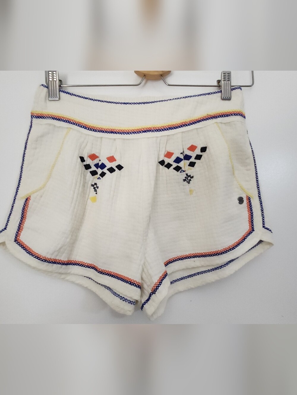 Roxy White Embroidered Women's Bermuda Shorts with Multicolor Trim